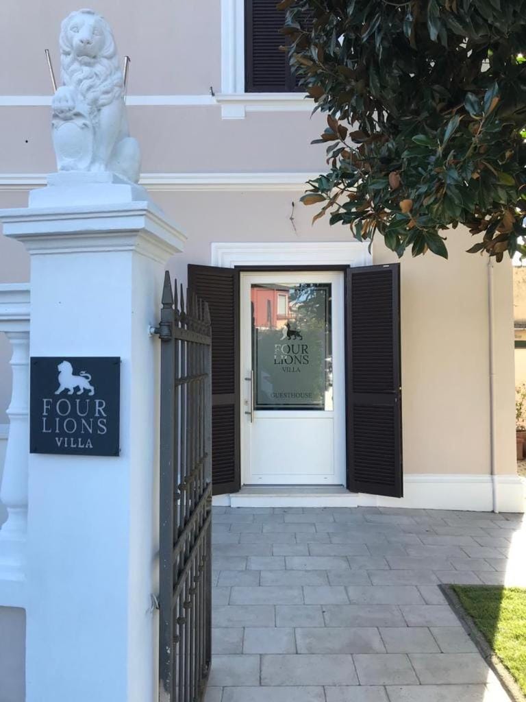 Facade/entrance, Day