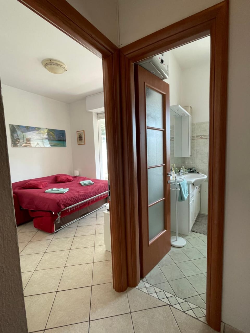 Bed, Bathroom, Photo of the whole room