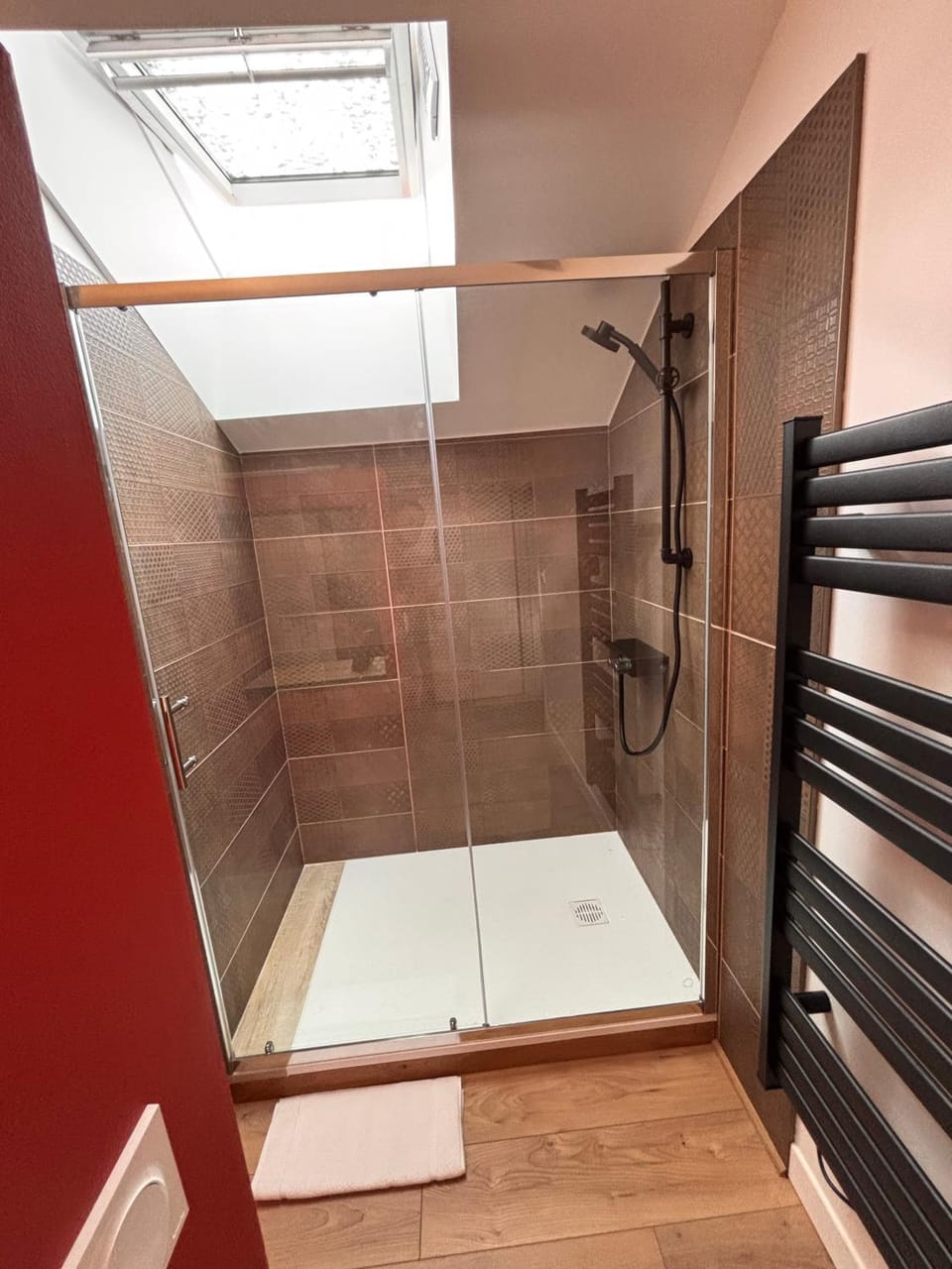 Shower, Bathroom, towels