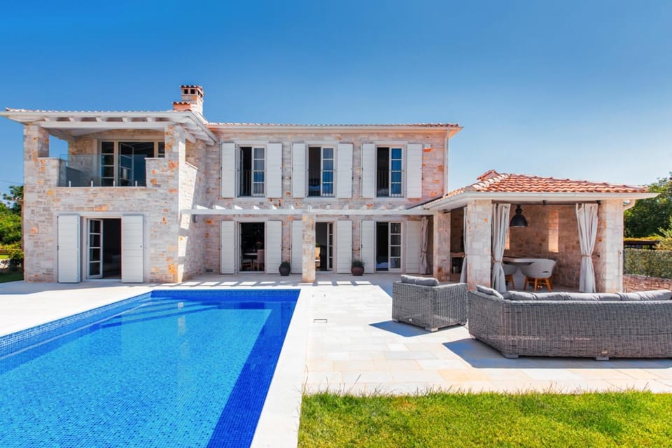 Property building, Patio, Seating area, Pool view, Swimming pool, sunbed