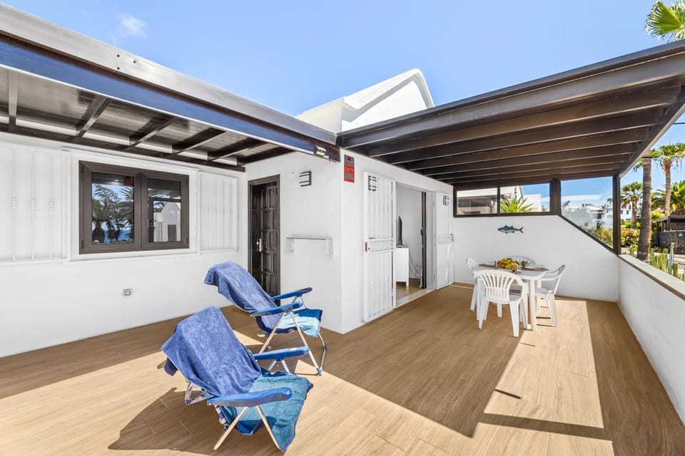 Home2Book Design House Bastian Beach Costa Teguise House in Costa Teguise