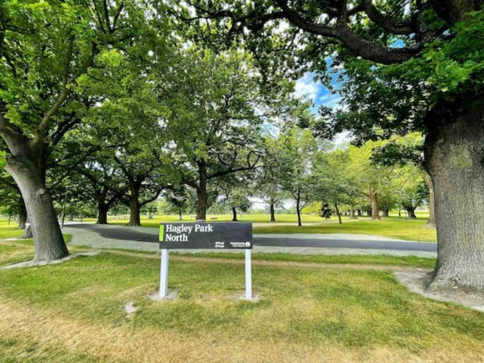 Modern 2 bedroom by Hagley Park House in Christchurch