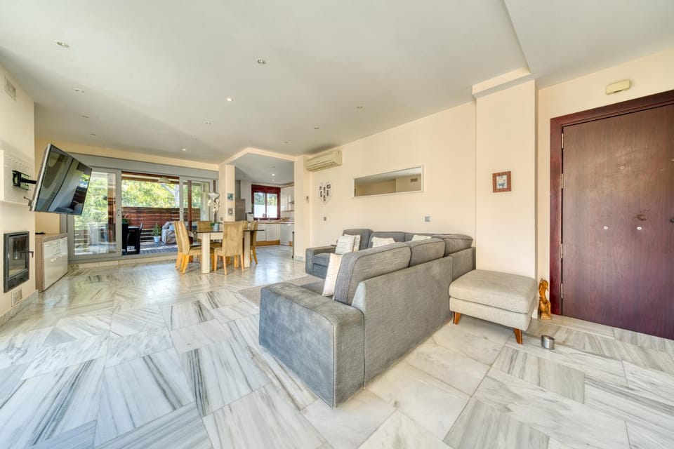 TV and multimedia, Living room, air conditioner