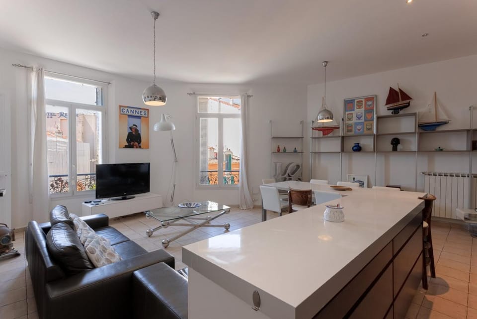 Cannes centre • 3 ch • 2 sdb • Gare à pied Apartment in Cannes