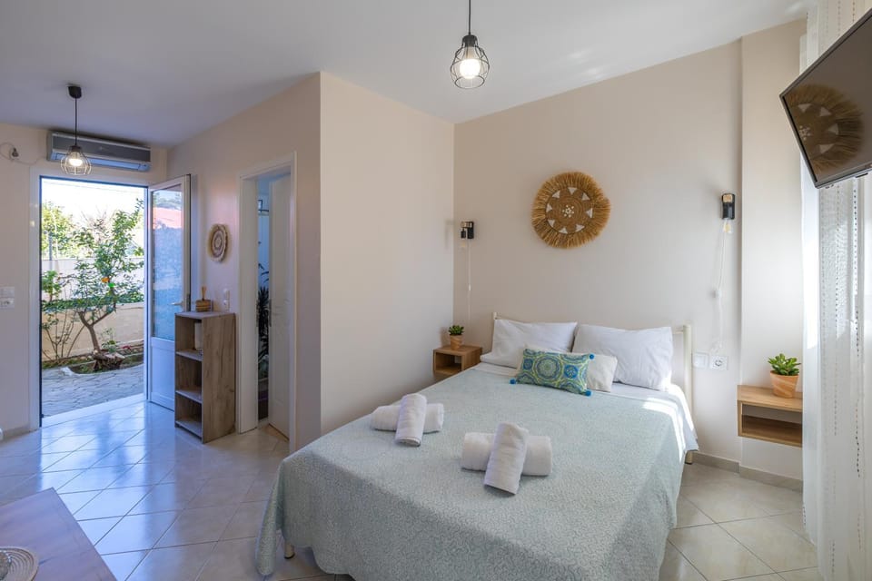 Alex Downtown Studio Apartment in Argostolion