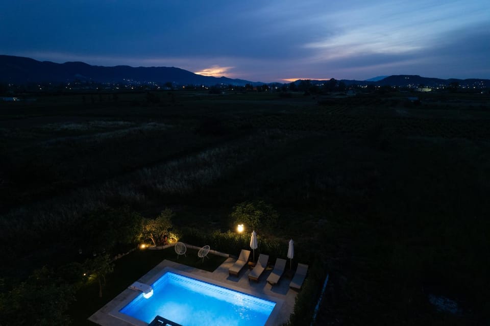Property building, Swimming pool