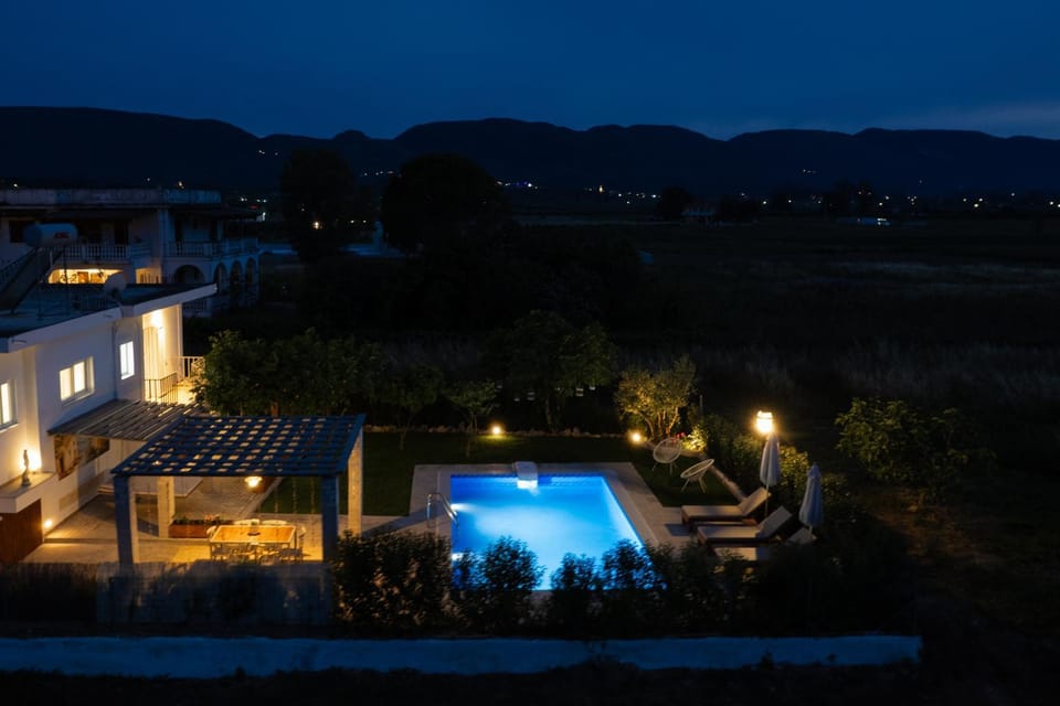 Property building, Swimming pool
