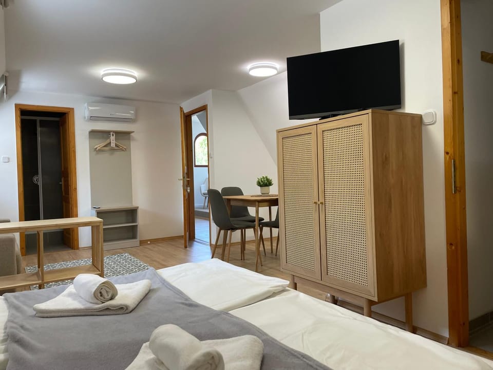 Property building, Photo of the whole room