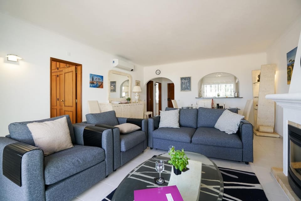 Ramalhete panoramic view apartment Apartment in Luz