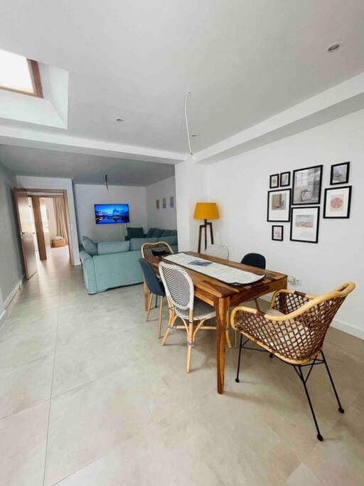 TV and multimedia, Dining area
