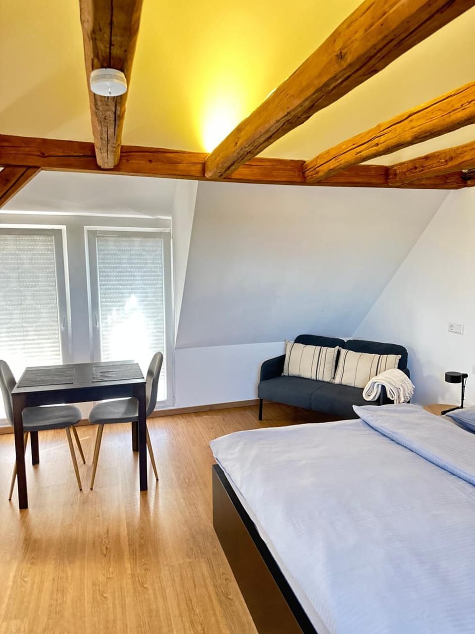 1 Zimmer Wohnung DG mit Klimaanlage und kleinen Balkon Apartment in Baden-Württemberg