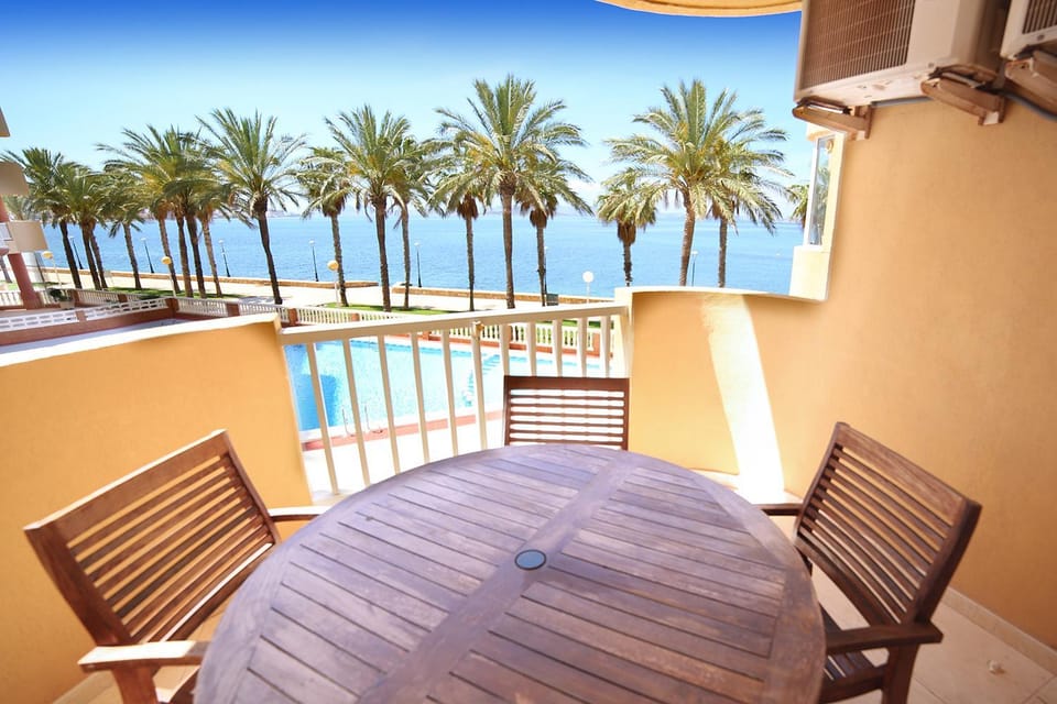 View (from property/room), Balcony/Terrace, Pool view, Sea view