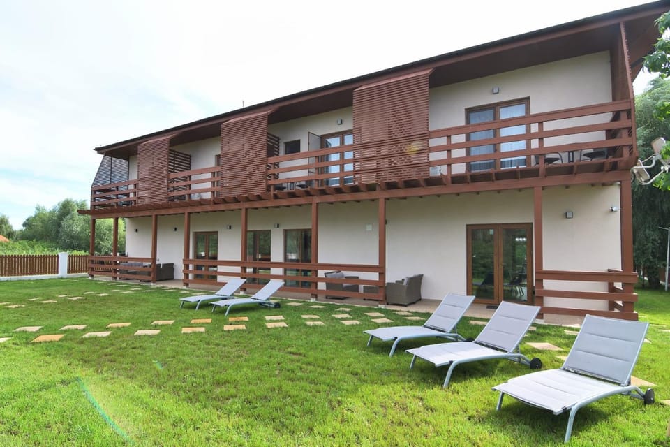 Eden Uzlina Villa in Romania