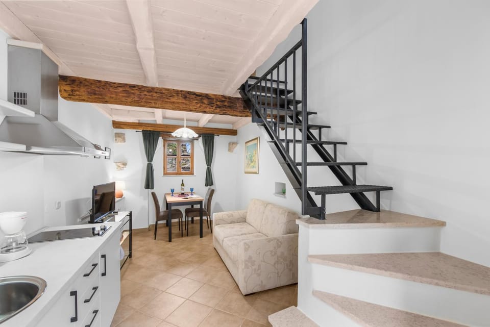 Kitchen or kitchenette, Living room, Dining area