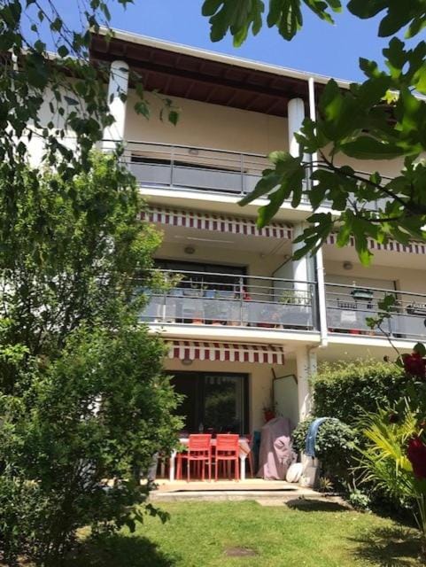 Balcony/Terrace, Garden view