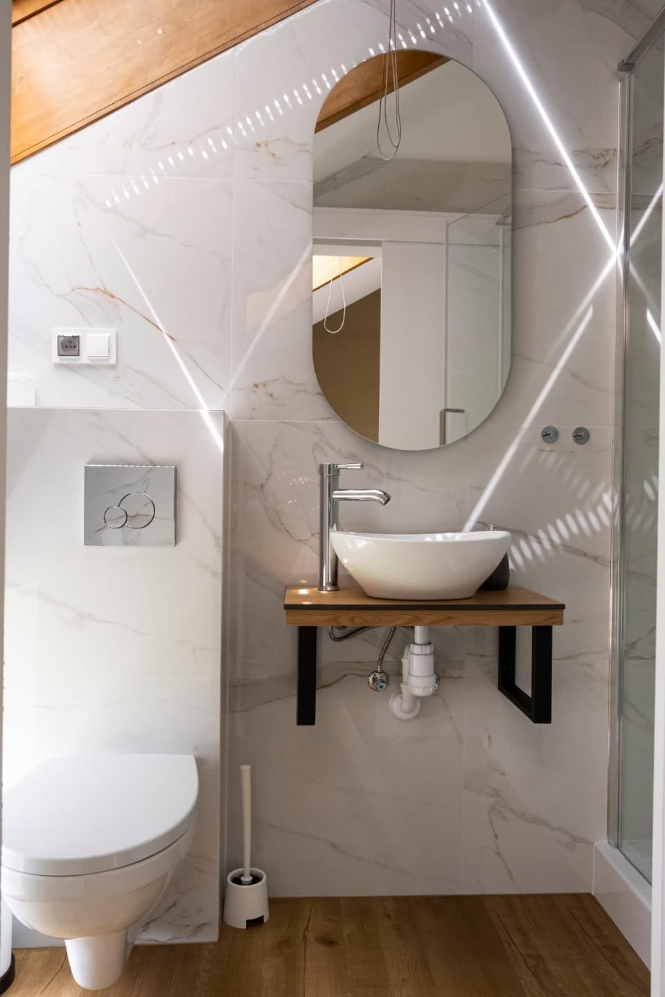 Shower, Toilet, Bathroom, towels