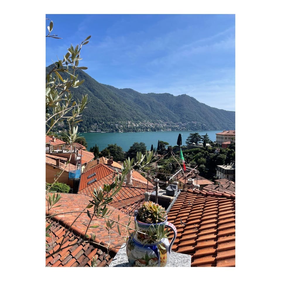 Casa Curiè House in Moltrasio