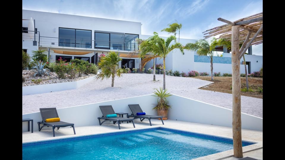 Garden, Swimming pool, furniture, sunbed
