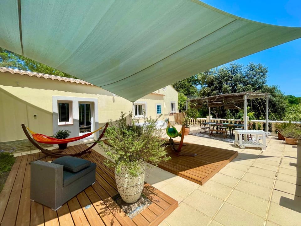 Patio, BBQ facilities, View (from property/room), Balcony/Terrace, Dining area, Garden view, Pool view