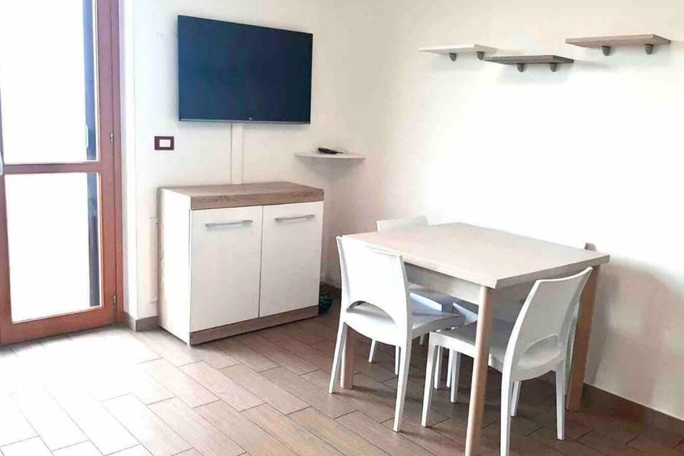 TV and multimedia, Dining area