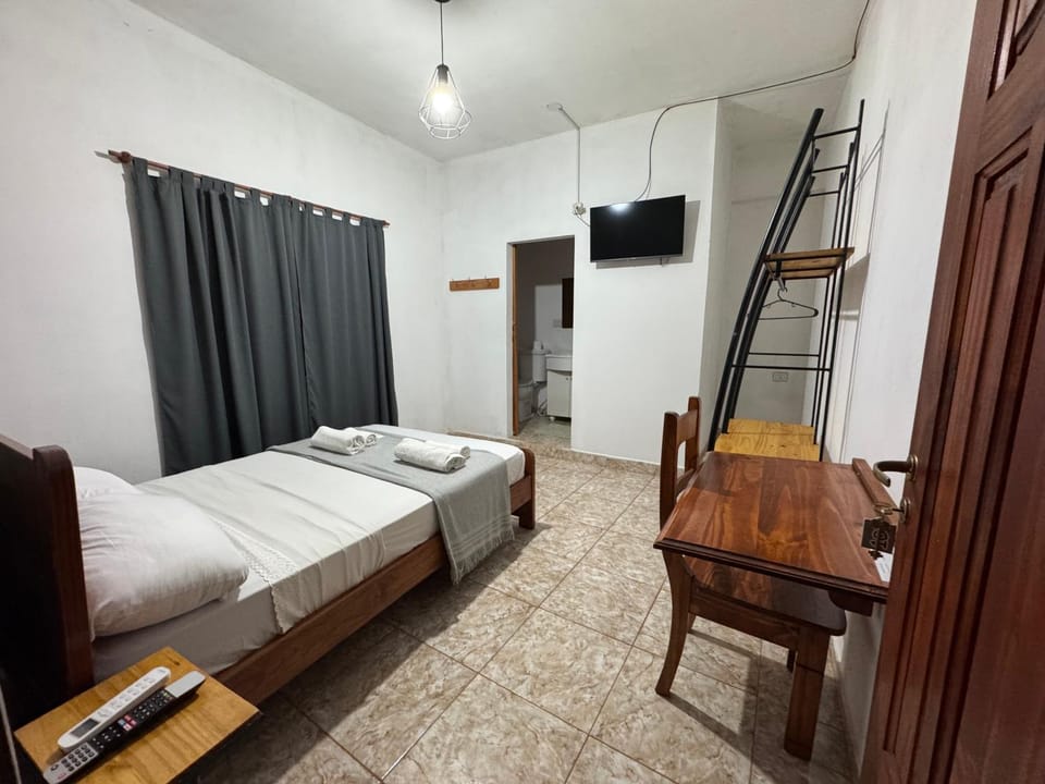 Bed, TV and multimedia, Bedroom, air conditioner