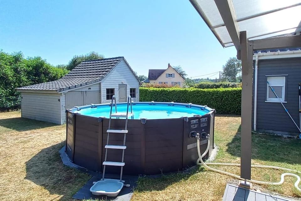 Swimming pool, Swimming pool
