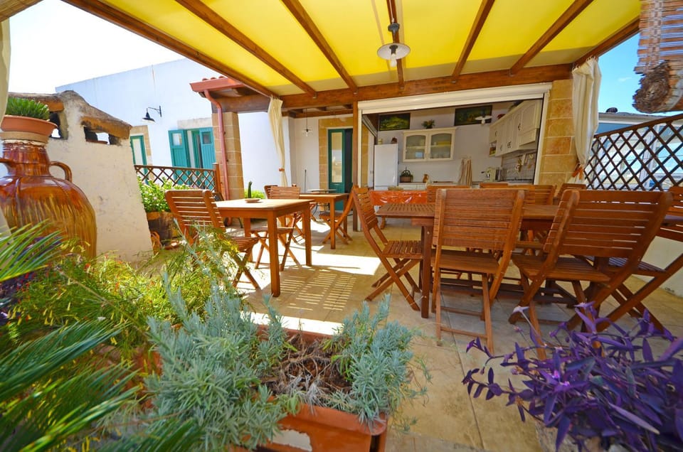 Restaurant/places to eat, Balcony/Terrace, Internal: Not applicable to any particular room