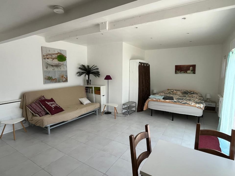 Lumineux logement indépendant de plain-pied Apartment in Saint-Médard-en-Jalles