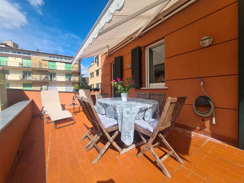La Terrace Apartment in Sarzana