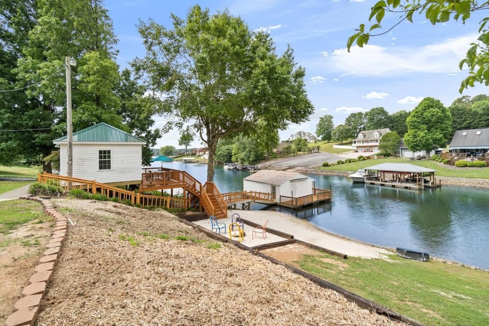 Getaway Cove Cottage Flying Squirrel Cottages House in North Carolina