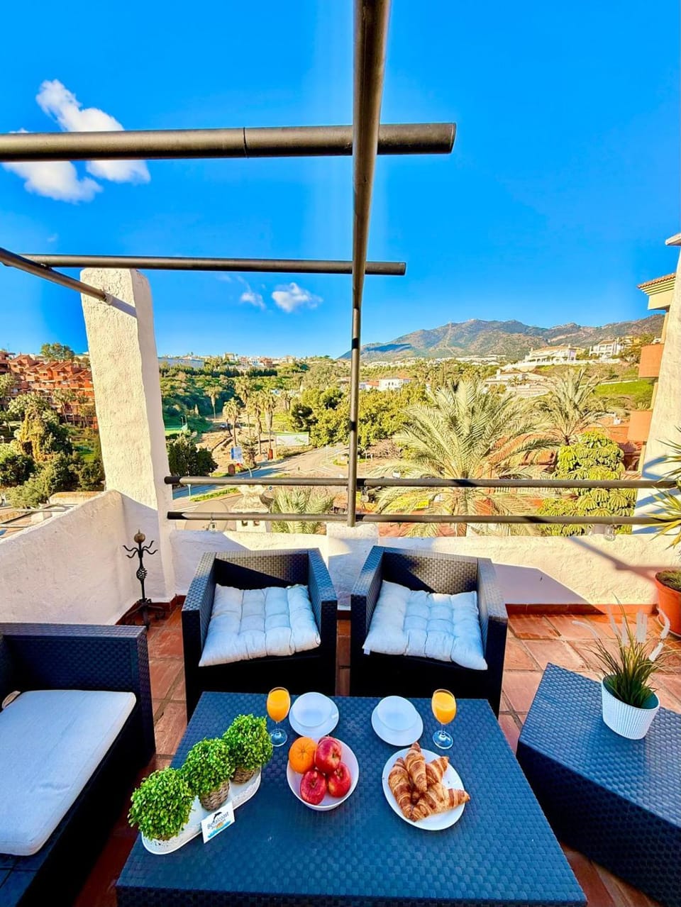 Pueblo Evita One Bedroom Large Terrace And Bbq Apartment in Benalmadena