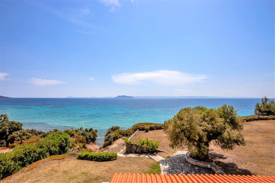 Nearby landmark, Day, Natural landscape, Beach, Sea view