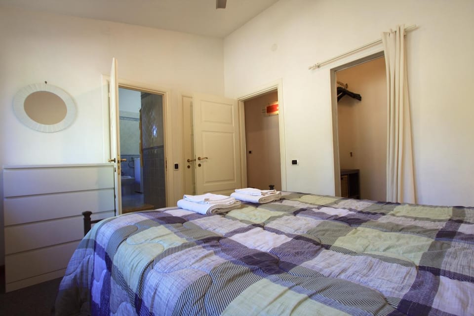 Appia Antica 1BR with swimming pool Apartment in Rome