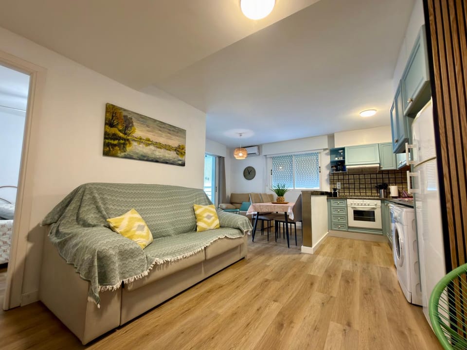 Living room, Dining area, kitchen