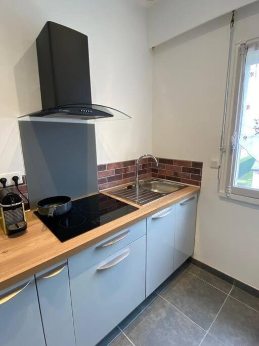 Studio lumineux de 35m2 au cœur de Solesmes Apartment in Pays de la Loire