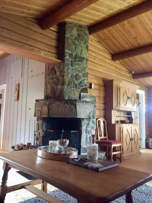 Living room, flat iron