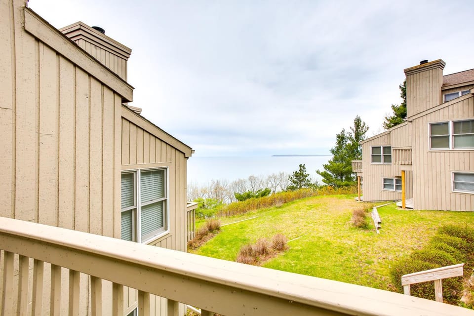 Glen Arbor Vacation Rental w/ Views of Lake! House in Sleeping Bear Dunes