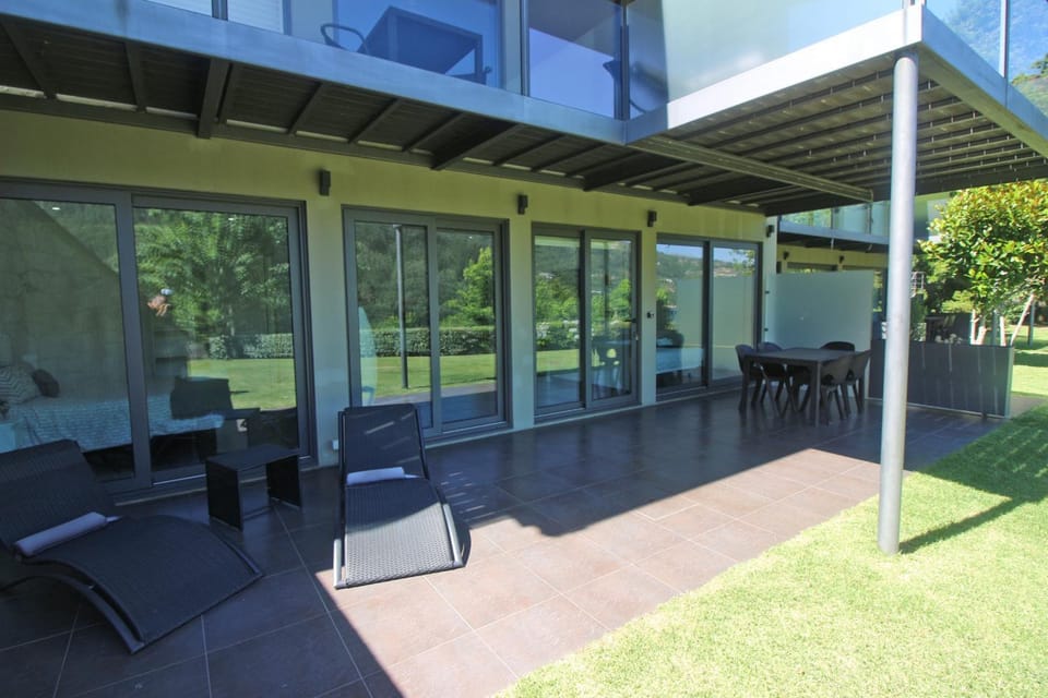 Property building, Facade/entrance, Off site, Balcony/Terrace