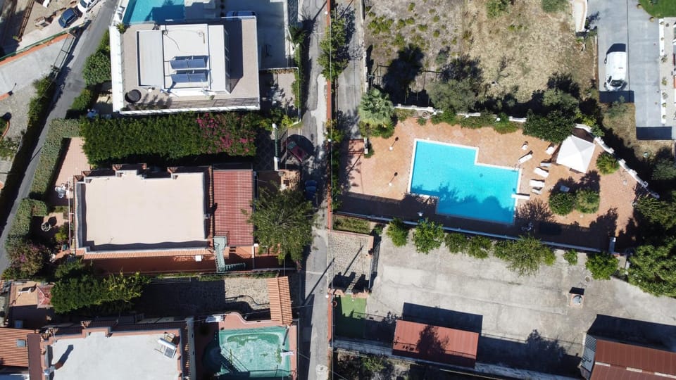 Bird's eye view, Swimming pool