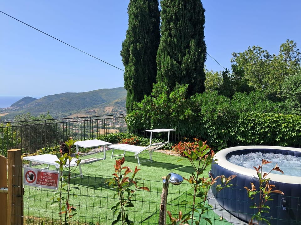 Garden, Hot Tub, Garden view, Sea view