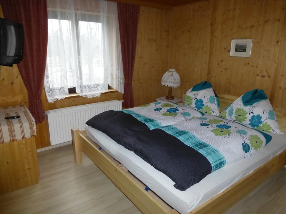 Bed, TV and multimedia