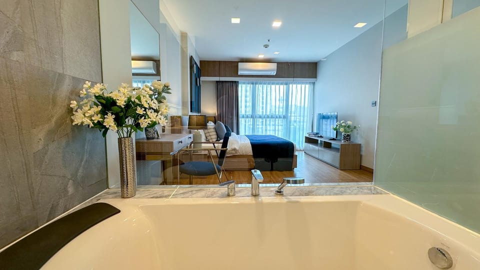 Bathroom, Bath