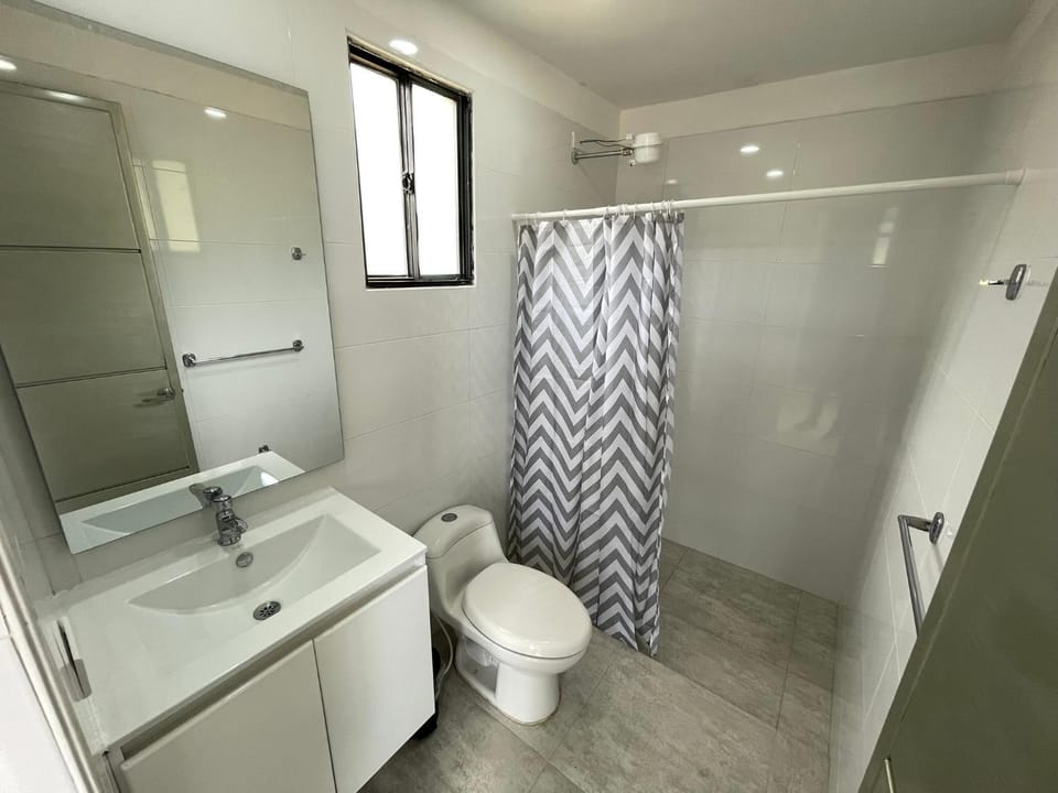 Shower, Bathroom, towels