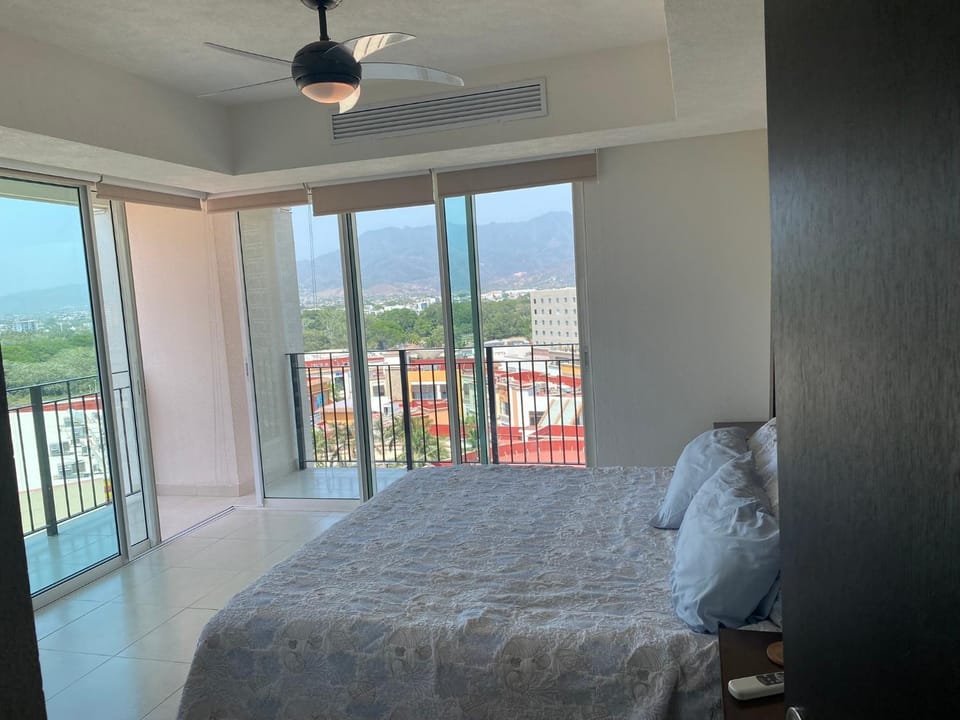 Balcony/Terrace, Photo of the whole room, Bedroom, Mountain view