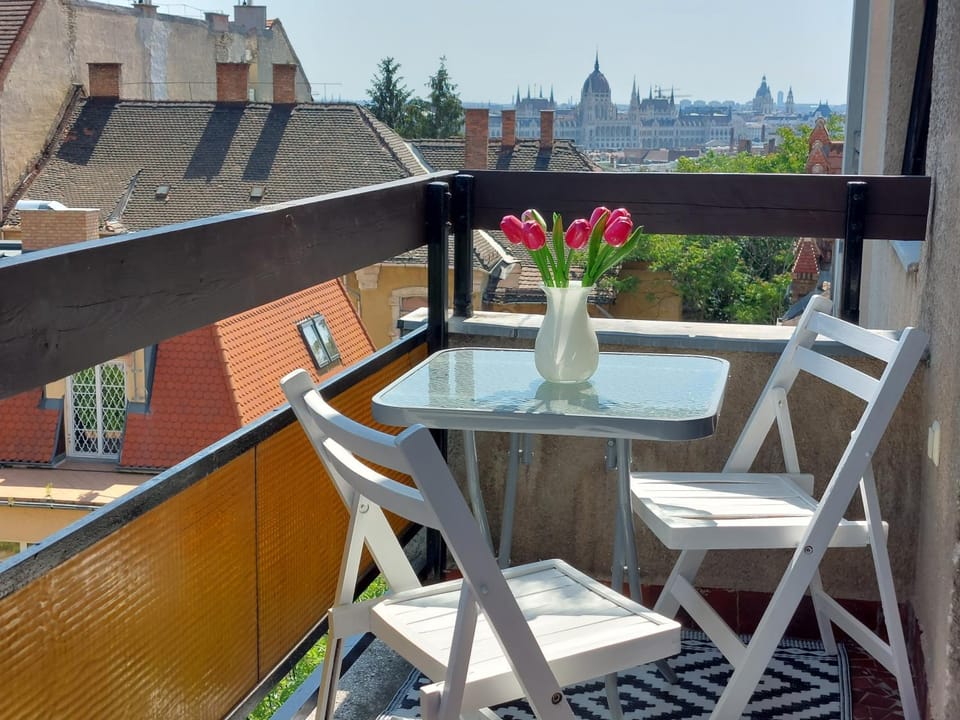View (from property/room), Balcony/Terrace, Balcony/Terrace, Landmark view