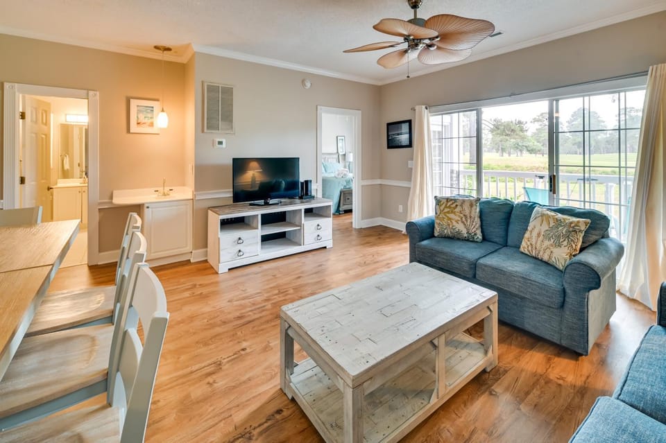Golf, Swim & Unwind at Bright Myrtle Beach Condo! House in Carolina Forest