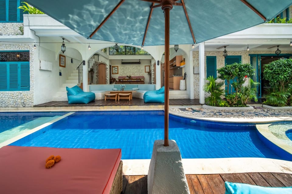 Property building, Swimming pool