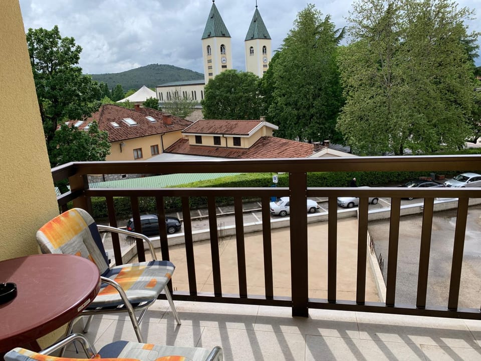 View (from property/room), Balcony/Terrace