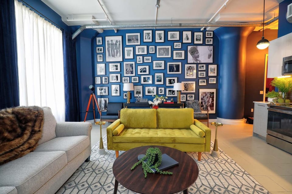 Living room, Seating area