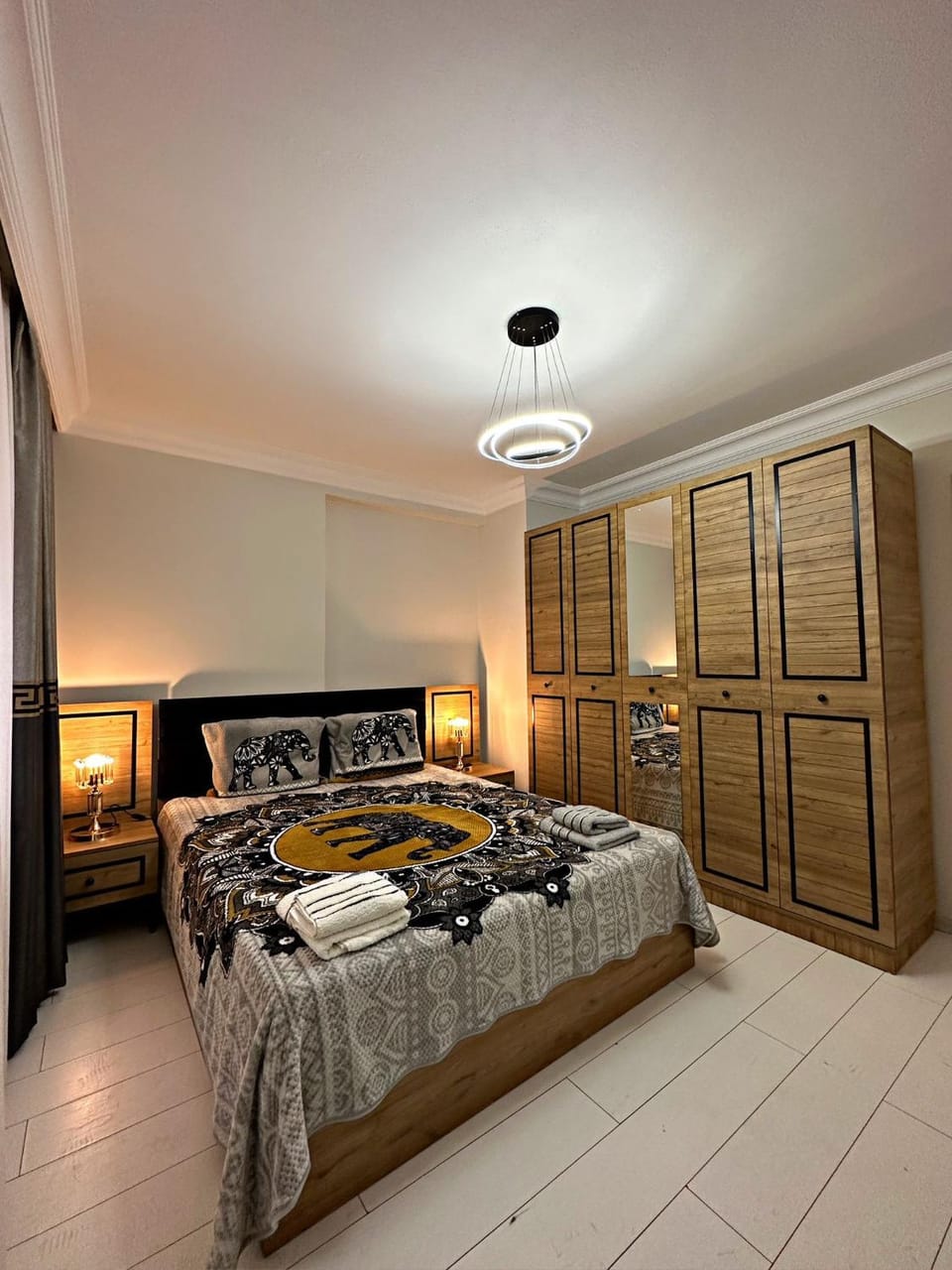 Bed, Photo of the whole room, Bedroom, wardrobe